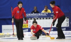 IM:中国女子冰壶队世锦赛夺铜直通冬奥会